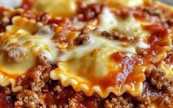 Crockpot Easy Ravioli Lasagna