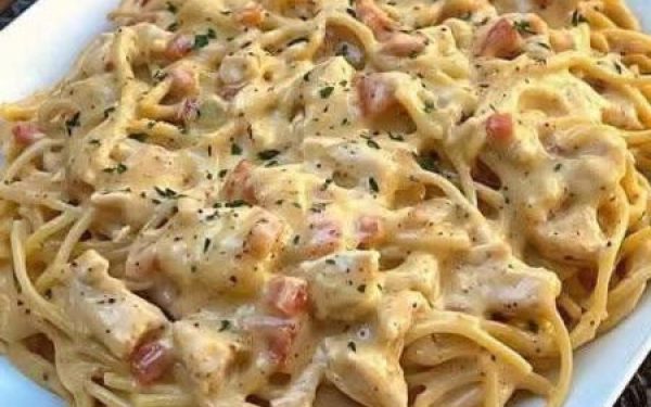 Crockpot Chicken Spaghetti