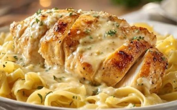 Chicken with Buttered Noodles