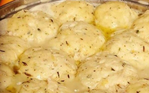 Old Fashioned Chicken and Dumplings