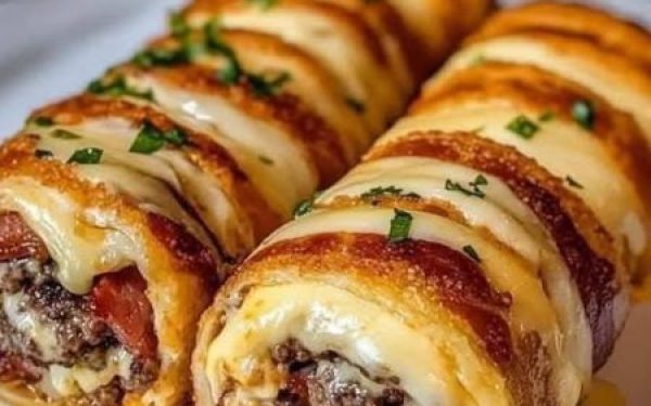 Garlic Butter Bacon Cheeseburger Rollups
