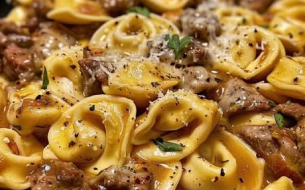Cheesesteak Tortellini in Rich Provolone Sauce