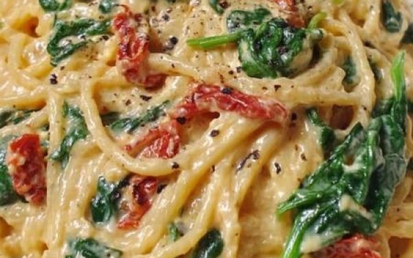 Spaghetti & Spinach with Sun-Dried Tomato Cream Sauce